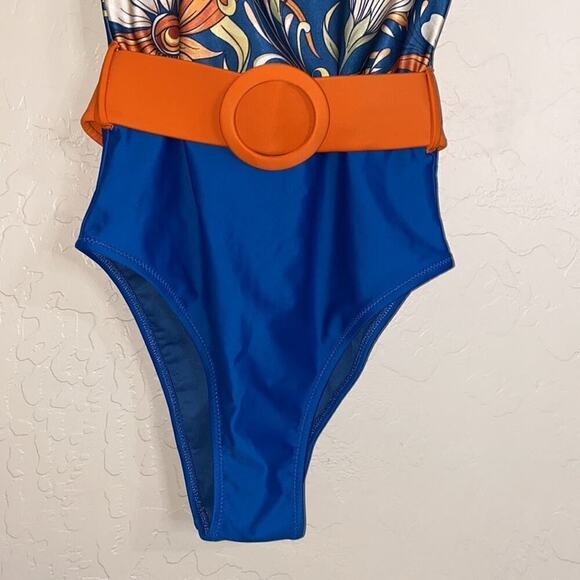 Averie lailani belted one piece swimsuit NWT - Picture 4 of 9